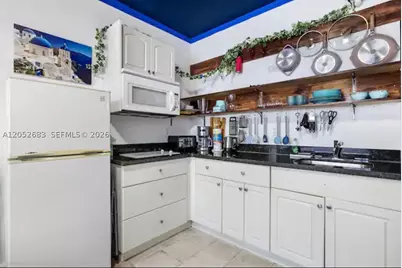 255 W 24th #302, Miami Beach, FL 33140 - Photo 5
