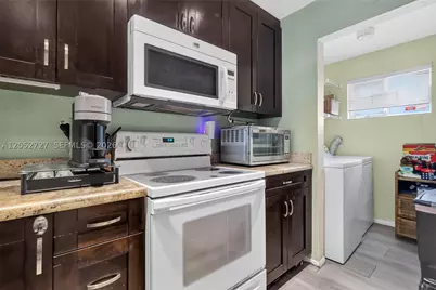 2377 N 37th, Hollywood, FL 33021 - Photo 11