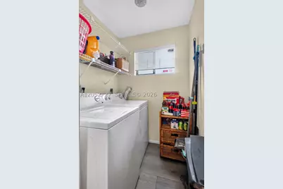 2377 N 37th, Hollywood, FL 33021 - Photo 13