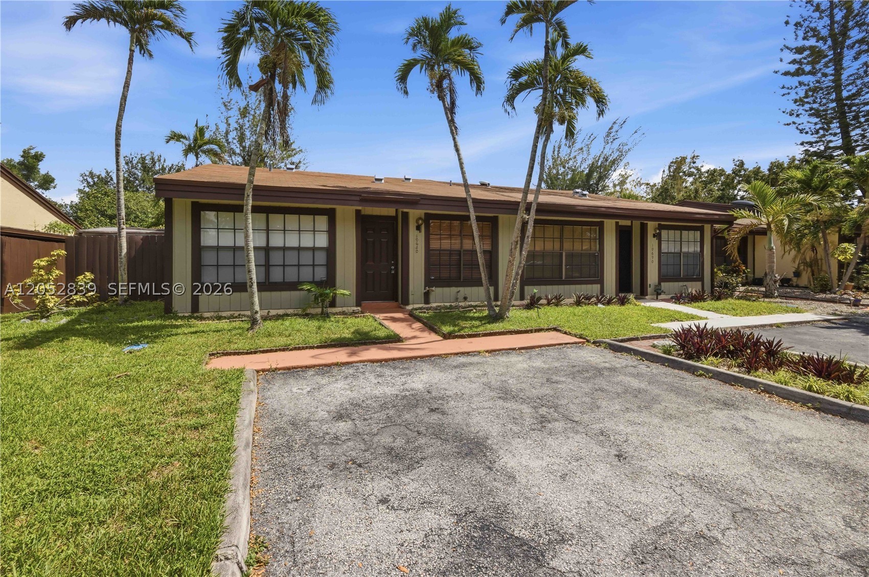 10680 Cherry - 10680 Cherry, Pembroke Pines, FL 33026 Luxury Property | Jose Angel Pina