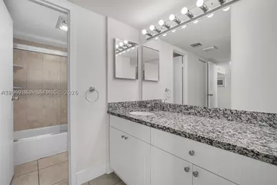 3625 N Country Club #PH2, Aventura, FL 33180 - Photo 15