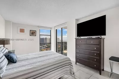 3625 N Country Club #PH2, Aventura, FL 33180 - Photo 13