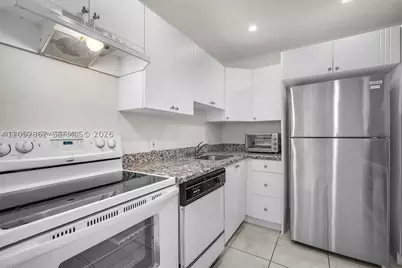 3625 N Country Club #PH2, Aventura, FL 33180 - Photo 7