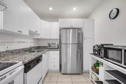 3625 N Country Club #PH2, Aventura, FL 33180 - Photo 5