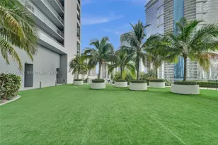 888 Biscayne, Miami, FL 33132 - Photo 39