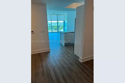 888 Biscayne #509, Miami, FL 33132 - Photo 11