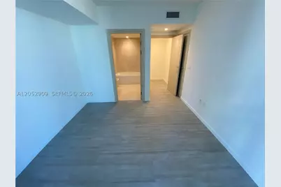 1000 Brickell #3309, Miami, FL 33131 - Photo 7