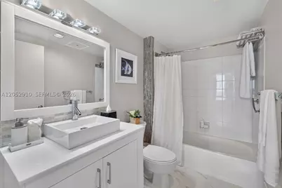 17375 Collins #2101, Sunny Isles Beach, FL 33160 - Photo 23