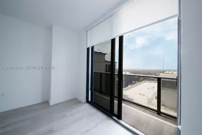 55 SW 9th #3207, Miami, FL 33130 - Photo 9