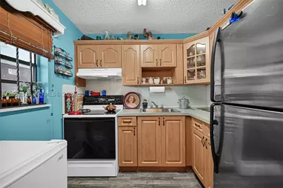 1335 W 68th #204, Hialeah, FL 33014 - Photo 21