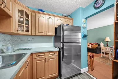 1335 W 68th #204, Hialeah, FL 33014 - Photo 23