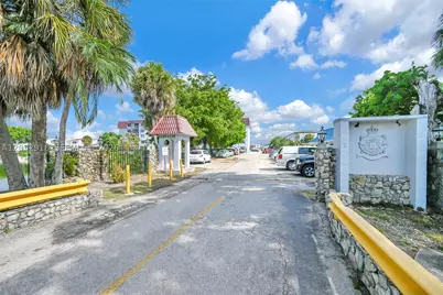 1335 W 68th #204, Hialeah, FL 33014 - Photo 9