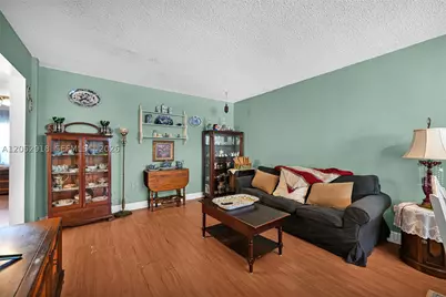 1335 W 68th #204, Hialeah, FL 33014 - Photo 29