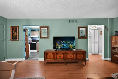 1335 W 68th #204, Hialeah, FL 33014 - Photo 27