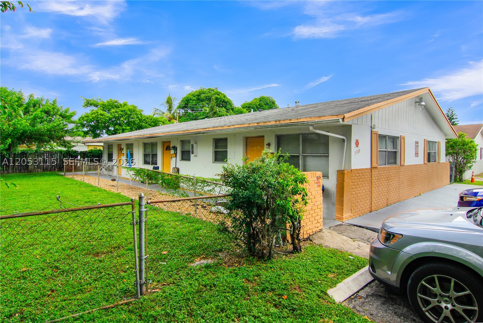 5311 NW 16th main architectural view