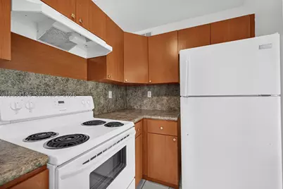 505 S Pine Island #B102, Plantation, FL 33324 - Photo 19