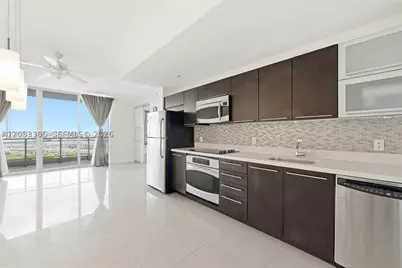 90 SW 3rd #1409, Miami, FL 33130 - Photo 7