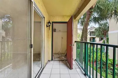 995 Riverside #120, Coral Springs, FL 33071 - Photo 23