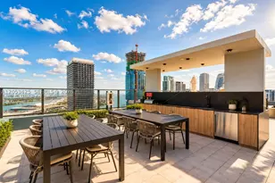 121 NE 5th, Miami, FL 33132 - Photo 9