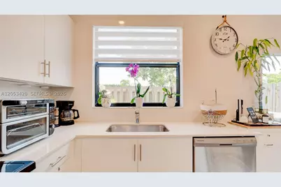 953 NE 211th, Miami, FL 33179 - Photo 13