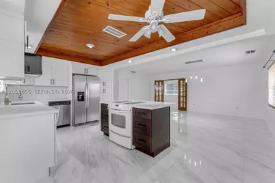 2900 SW 98th, Miami, FL 33165 - Photo 9