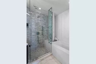 851 NE 1st #2308, Miami, FL 33132 - Photo 15