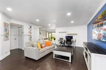 9153 Vineyard Lake, Plantation, FL 33324 - Photo 7