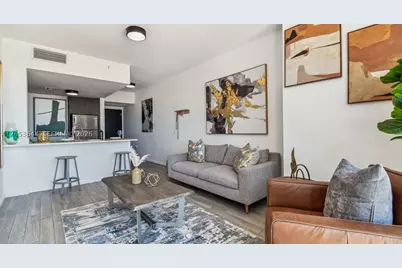 230 NE 4th #C1, Miami, FL 33132 - Photo 23
