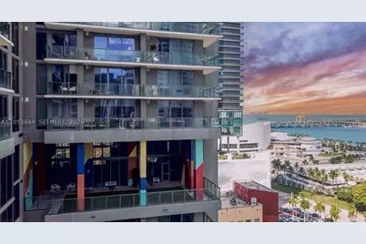 230 NE 4th #C1, Miami, FL 33132 - Photo 5
