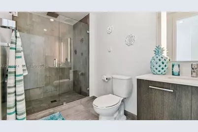 230 NE 4th #C1, Miami, FL 33132 - Photo 29