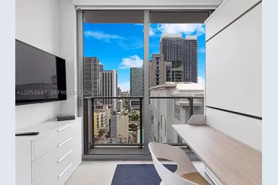 227 NE 2nd #2706, Miami, FL 33132 - Photo 25