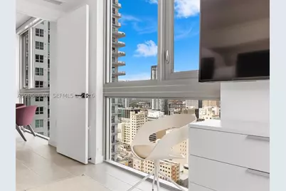 227 NE 2nd #2706, Miami, FL 33132 - Photo 29