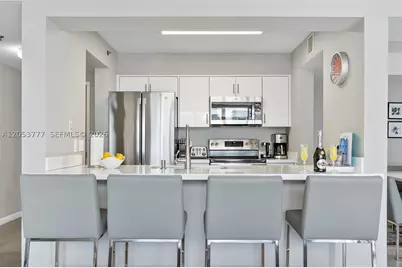 1200 Brickell Bay #2423, Miami, FL 33131 - Photo 5