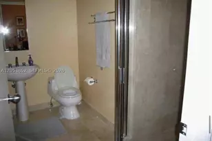 808 Brickell Key, Miami, FL 33131 - Photo 9