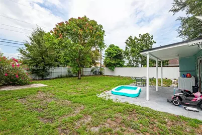 681 NE 1st, Hialeah, FL 33010 - Photo 23