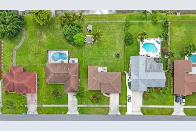 139 Galiano, Royal Palm Beach, FL 33411 - Photo 9