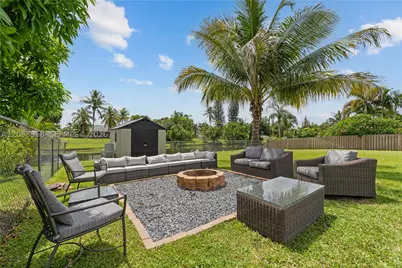 139 Galiano, Royal Palm Beach, FL 33411 - Photo 37