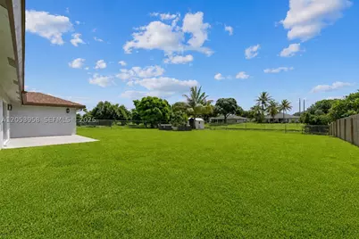 139 Galiano, Royal Palm Beach, FL 33411 - Photo 39