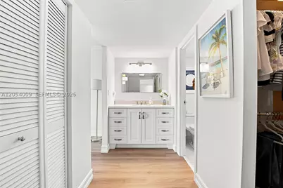 3625 N Country Club #1210, Aventura, FL 33180 - Photo 11