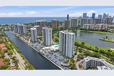 3625 N Country Club #1210, Aventura, FL 33180 - Photo 23