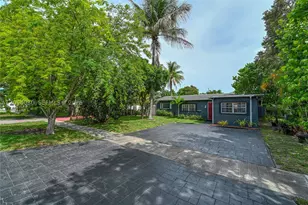 76 NE 170th, North Miami Beach, FL 33162 - Photo 1