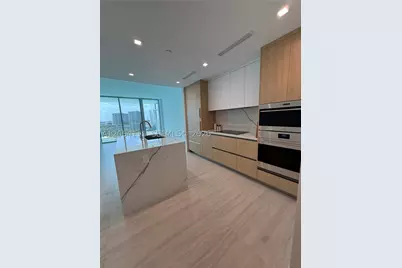 2411 Laguna #910, Miami, FL 33181 - Photo 7