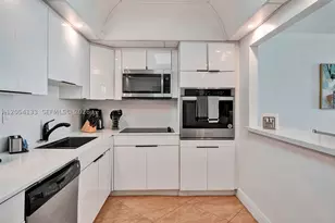 19370 Collins, Sunny Isles Beach, FL 33160 - Photo 3