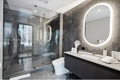 20 NE 11th #4906 B, Miami, FL 33132 - Photo 15