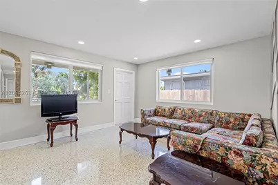 766 E 36th, Hialeah, FL 33013 - Photo 11