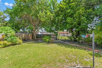 766 E 36th, Hialeah, FL 33013 - Photo 35