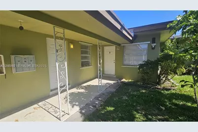 808 NE 10th #3, Hallandale Beach, FL 33009 - Photo 3