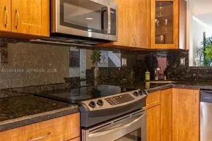 10122 SW 77th, Miami, FL 33156 - Photo 15