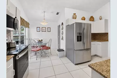 709 NW 177th, Pembroke Pines, FL 33029 - Photo 15