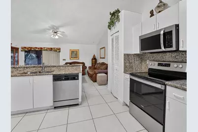 709 NW 177th, Pembroke Pines, FL 33029 - Photo 13